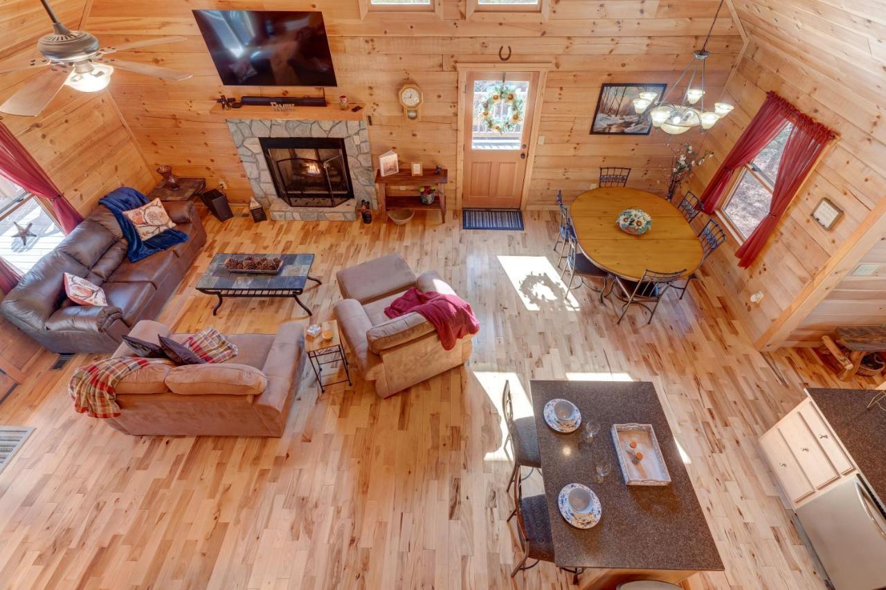 Hot-Tub 6 Seater, Fire-Pit, Master King Bed, Wineries, Pickleball, Resort Amenities Ellijay Luaran gambar